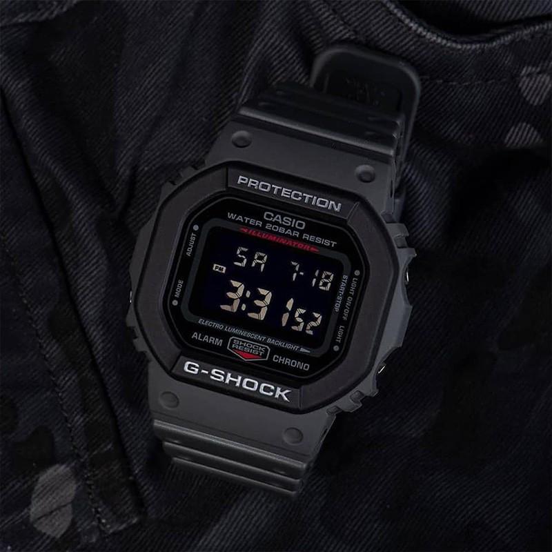 Casio Серия G-SHOCK Модный Уличный Классический Маленький Квадратный ЖК-дисплей Спортивный Водонепроницаемый и Ударопрочный Кварцевый Механизм Ремешок из Смолы DW-5610SU-8