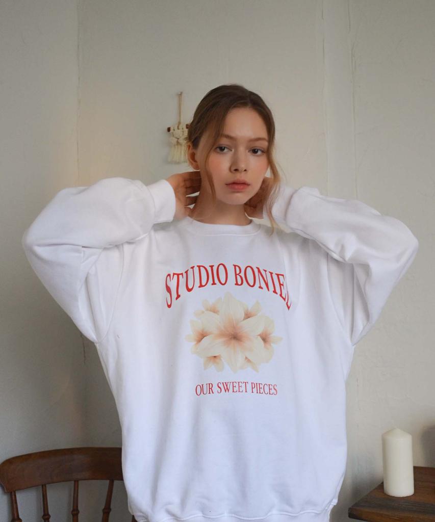 BONIEE [Fleece Lined] Lilly Sweet Piece Graphic Oversized Sweatshirt White