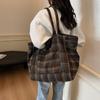 Осенне-зимняя шерстяная клетчатая большая сумка женская 2024 новая корейская версия сумка-тоут в студенческом стиле повседневная сумка через плечо большой вместимости