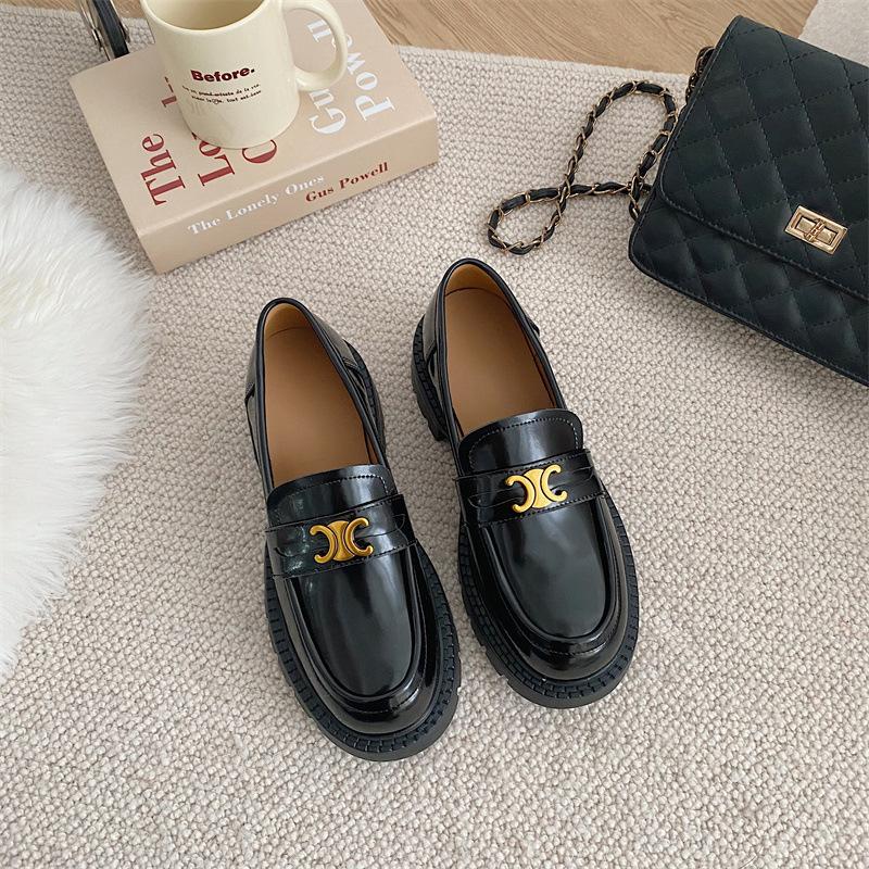 Летние туфли-лоферы на платформе в британском стиле, студенческие туфли из кожи, женские туфли на толстом каблуке, увеличивающие рост, черные, универсальные туфли с одной педалью