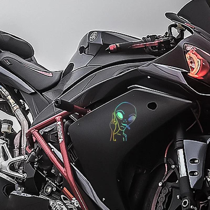 Автомобильная забавная наклейка с инопланетянином, декор личности, 11X7.6СМ, автомобильная наклейка, виниловая наклейка, декор для окон автомобиля, черный /БЕЛЫЙ/ЛАЗЕРНЫЙ