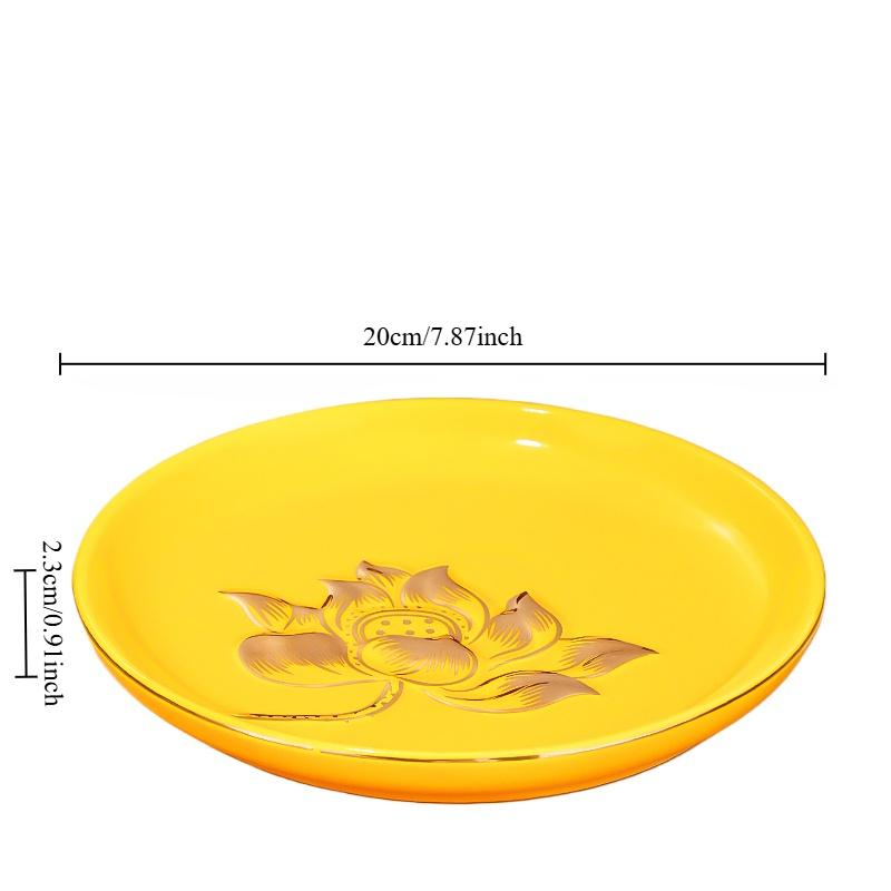 Подношение Будде фруктовой тарелки Поклонение богам дома, подношение Богу богатства с помощью керамических фруктовых тарелок Подношение Будде