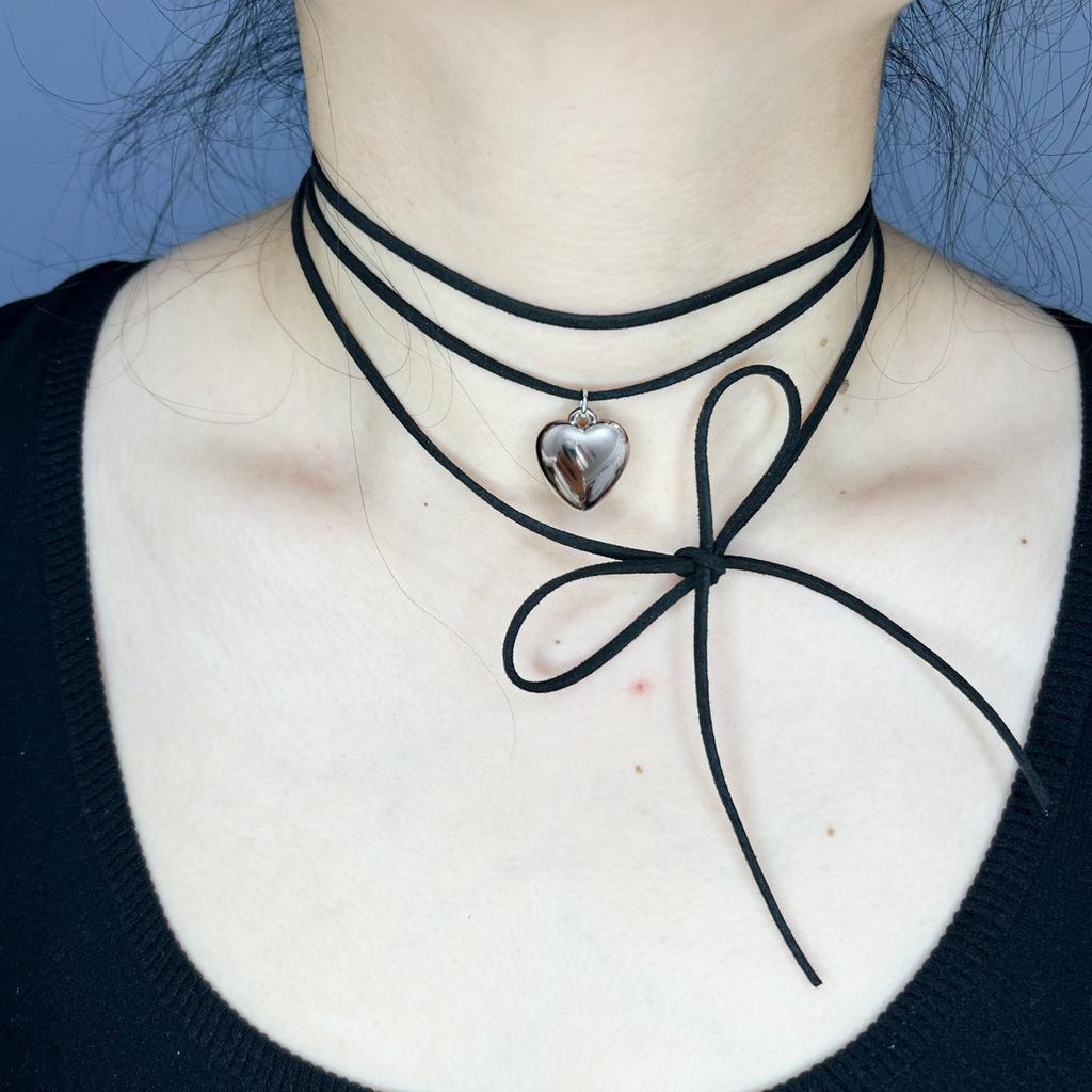 Ювелирные изделия Регулируемый флисовый веревочный чокер Женский простой индивидуальный персиковый кулон в форме сердца с любовью Ожерелье