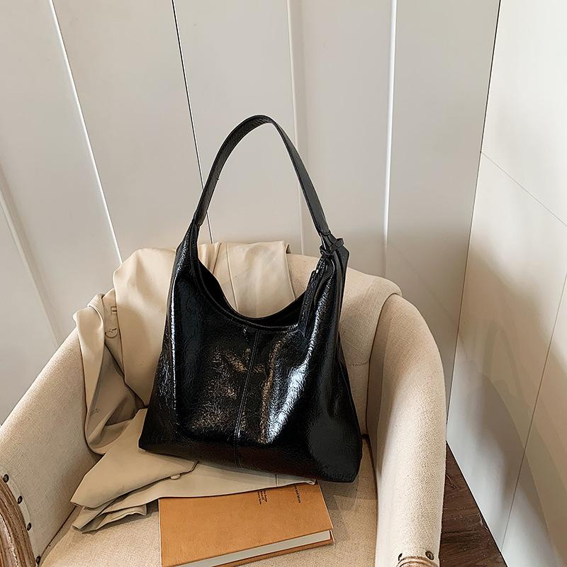 Повседневная простая сумка большой вместимости женская весна 2025 новая сумка-тоут через плечо модная сумка через плечо