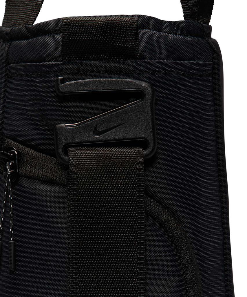 Nike Сумка-тоут для спортивной одежды и для поездок (20L) - черный: Антрацит / Fz6130-011