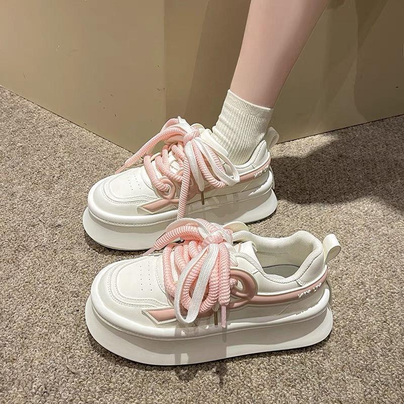 Девочки молоко huhu маленькие белые туфли универсальные весна и осень 2024 новые модели с юбками на толстой подошве украшения маленькие кексы туфли женские