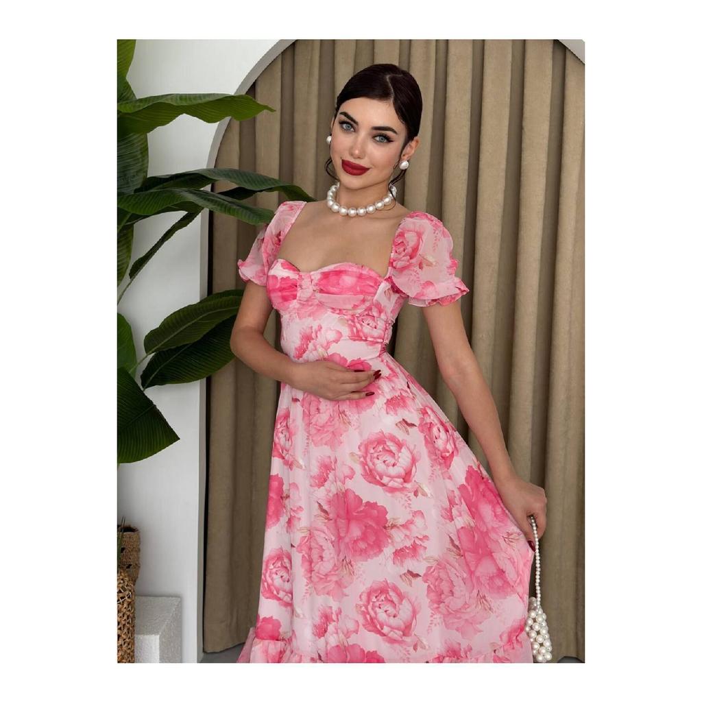 Платье с разрезом и цветочным узором