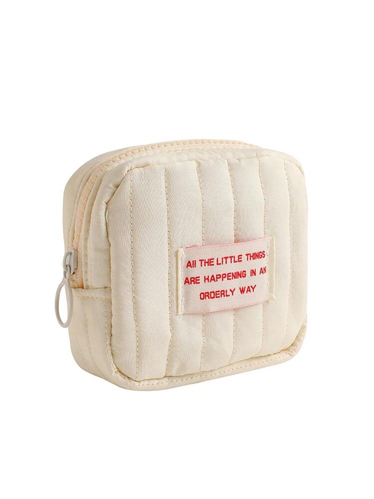 Korean Square Small Makeup Bag Student Small Earphones Zero Wallet Girl Portable Lipstick Storage Bags