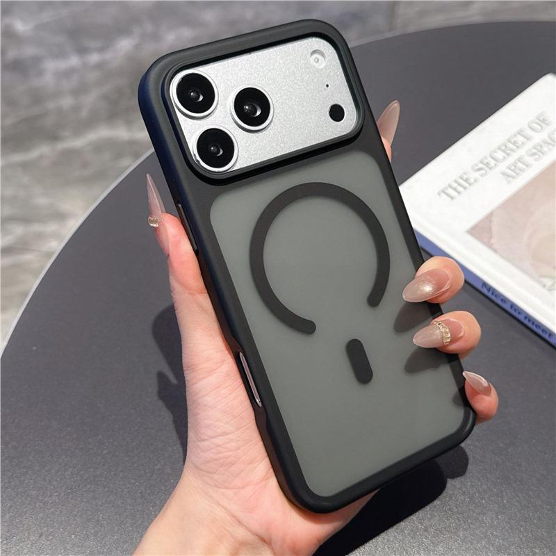 Матовый магнитный противоударный чехол для iPhone 17 Pro Max
