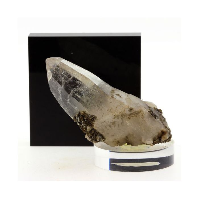 Quartz + Muscovite 280.7 carats