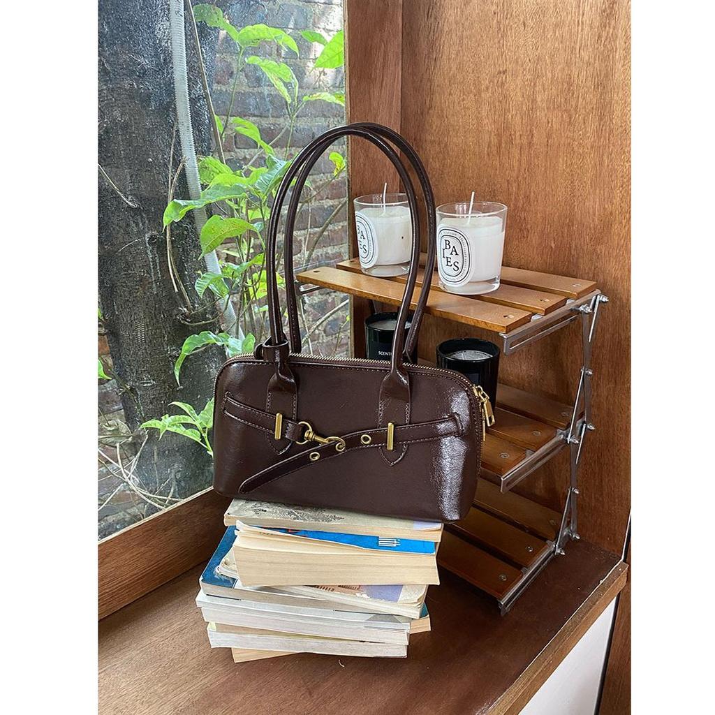 England Style Shell Shape Bags For Women Luxury Designer Handbags And Purses 2024 New In PU Belt Buckle Underarm Shoulder