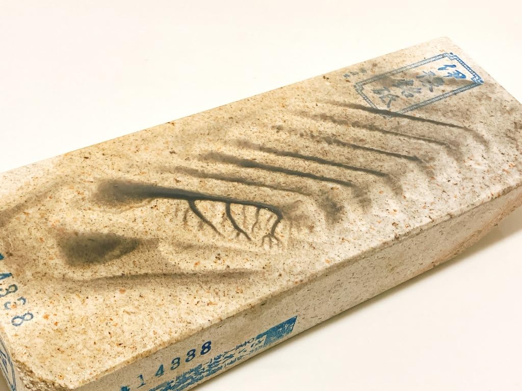 Натуральный точильный камень Iyo Meito Karakawa Murayama Aka Hoshi (Маленькая красная звезда) 943 г