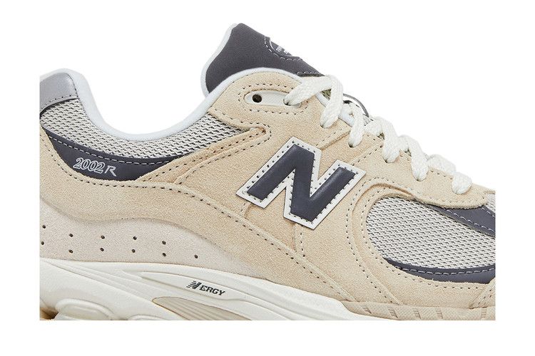 New Balance 2002R Песчаник Магнит