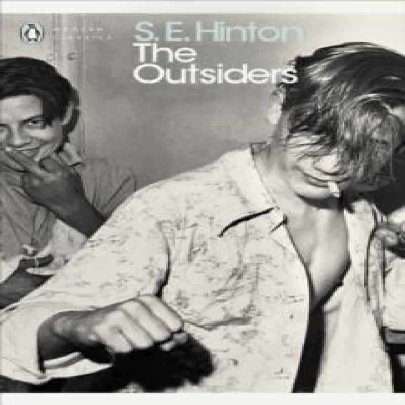 The Outsiders by S.E. Hinton Paperback Book 9780141189116