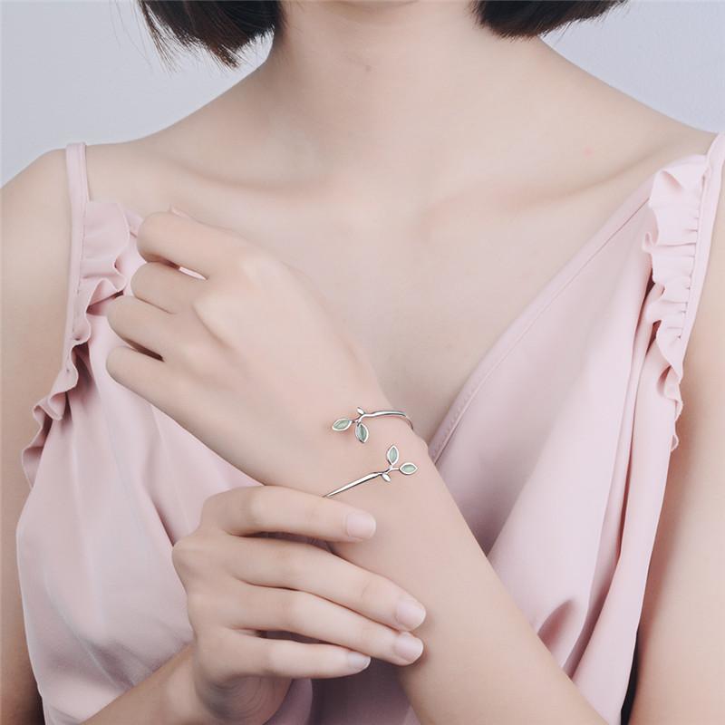 Последние браслеты из стерлингового серебра 925 пробы для женщин, ювелирные изделия, модные браслеты с зелеными листьями для девочек, аксессуары для свадебной вечеринки, женские аксессуары