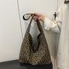 Leopard Print Cotton Cloth Tote Bag Women's New Fashion Popular Simple Commuter Bag Casual Retro Shoulder Bag