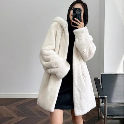 Зимнее женское пальто с капюшоном из искусственного меха