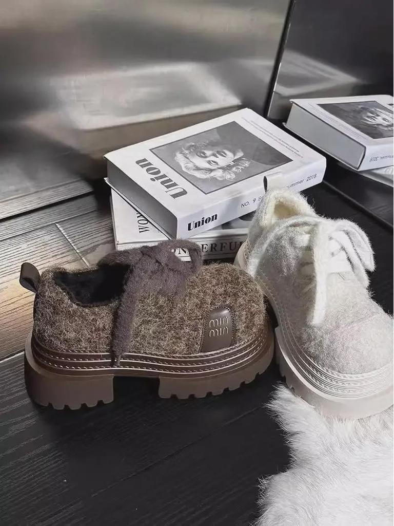 Золотые бархатные мокасины на платформе со шнуровкой 2025 года: Меховая обувь, увеличивающая рост, для миниатюрных женщин