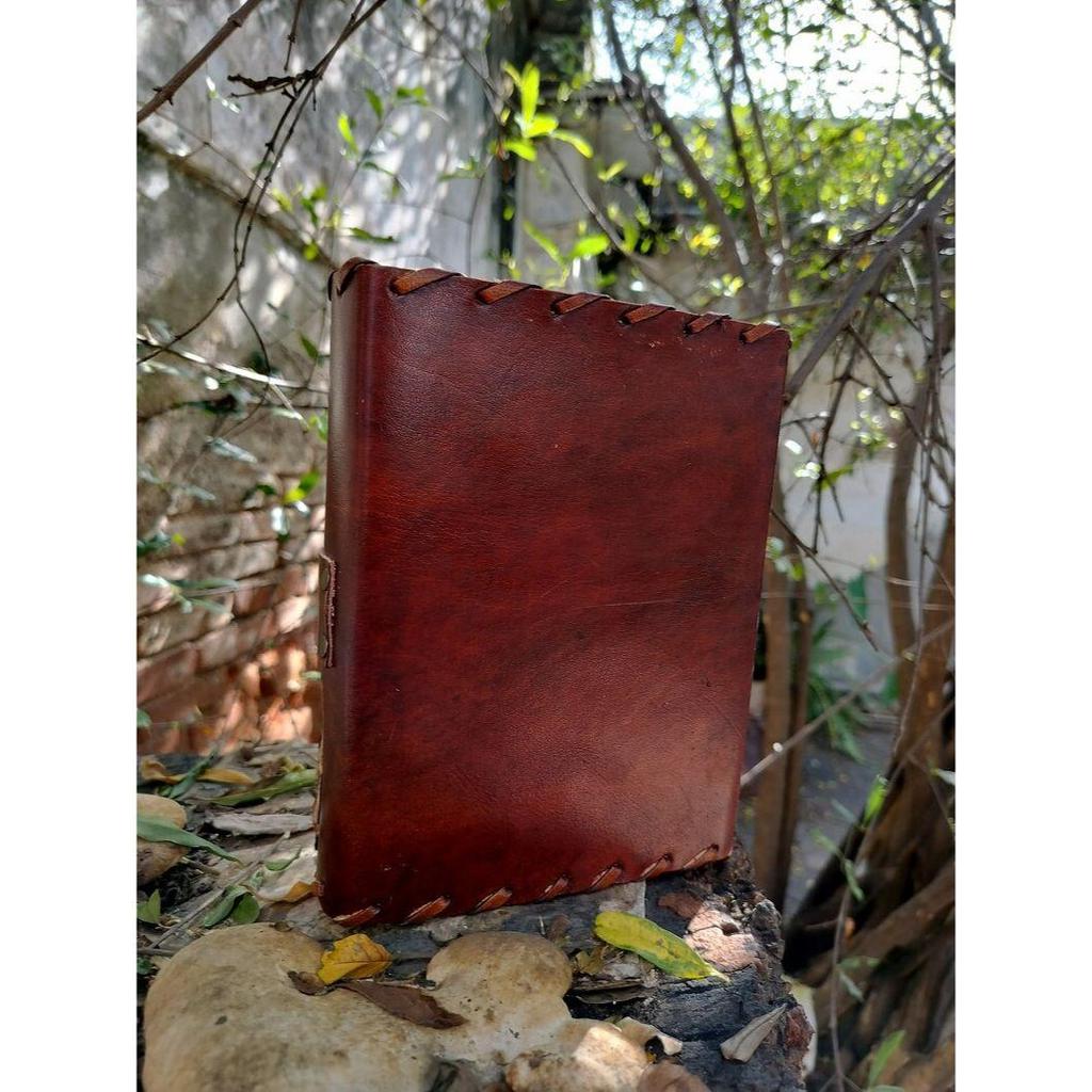 Уникальный кожаный журнал Eye: Заклинательный гримуар на Хэллоуин, дни рождения, годовщины. Идеально подходит для ведьм и викканских язычников