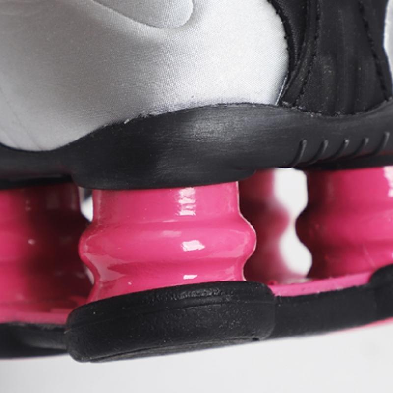 Nike W Shox R4