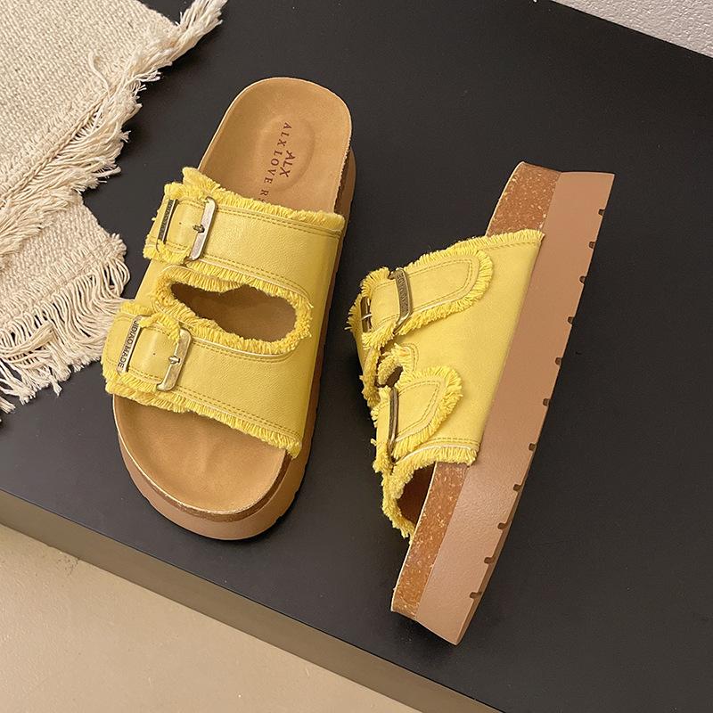 Шлепанцы на толстой подошве с увеличением высоты женские 2025 новые летние уличные сандалии ретро пляжные сандалии