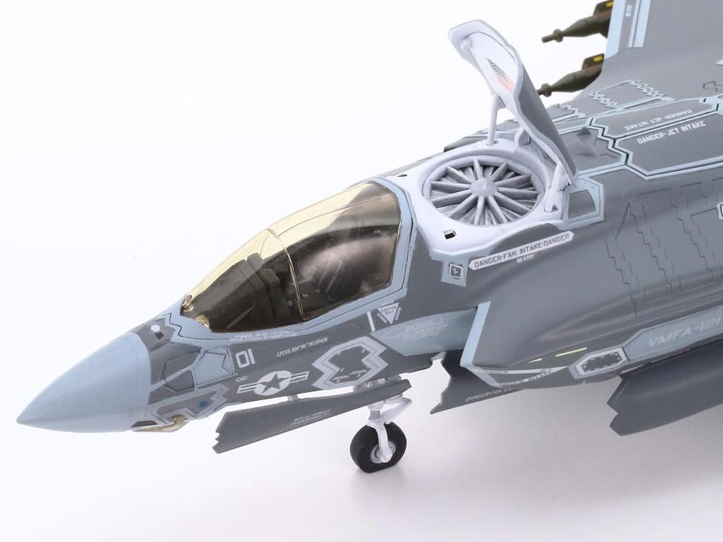 Italeri Пластиковая модель британского Lightning II STOVL IT1425 1/72 F-35B