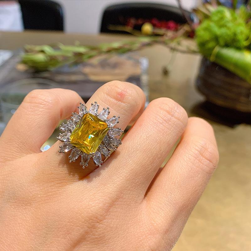 Цветное ювелирное кольцо с красным корундом, темпераментное обручальное кольцо, ювелирные изделия для женщин, открытое кольцо с микро-бриллиантами, мода