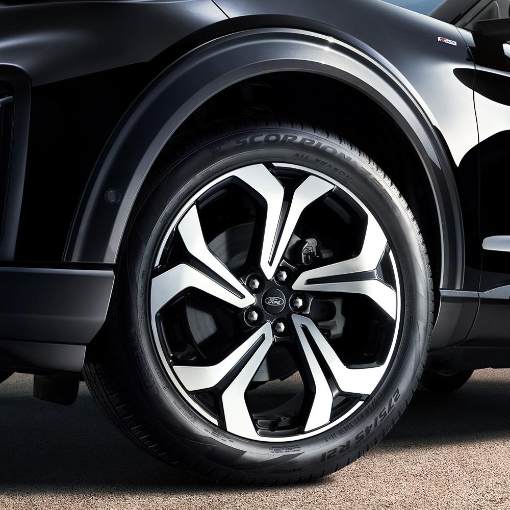AJI1 4Pcs Ford Car Wheel Center Cap Rim Cover Accessories For Ford Kuga S-MAX MK7 F150 Mondeo RS Fusion Focus Mustang Shelby Stracing