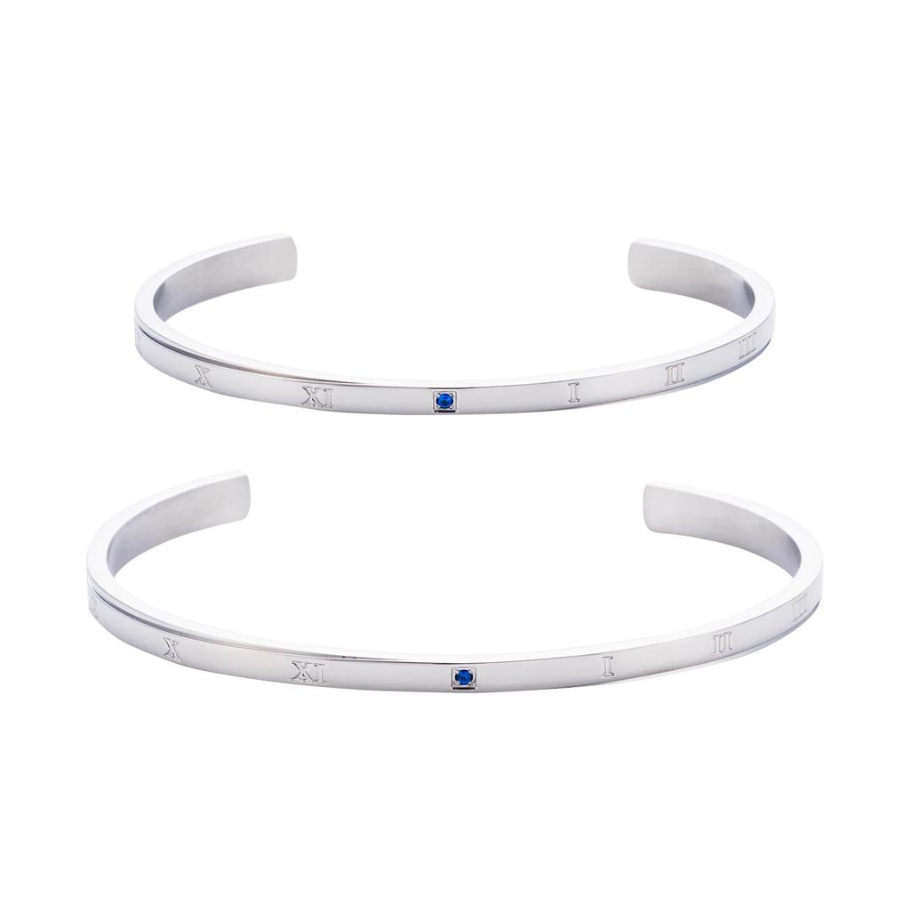 Парный набор браслетов-манжет из 2 штук Хирургическая нержавеющая сталь 316L Кубический цирконий Голубой камень Крест Римские цифры 4SBG502L 4SBG502M [Белый клевер] &