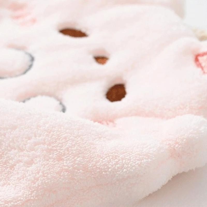 Cute Cartoon Hanging Style Hand Towel, Made of Coral Fleece Material, Used for Bathroom Hand Towels, Kitchen Cleaning Cloths.