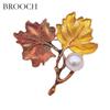 Брошь Кленовый лист X0008