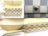 Оригинальный кошелек-конверт LOUIS VUITTON Damier Azur из белой кожи Sarah #a914 Восстановленный