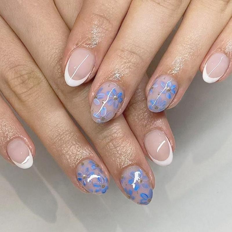 Pack Of 24 Fake Nail White French Blue Floral Glossy Short Oval Shape Press On Nail With Shimmering Finish ABS Build