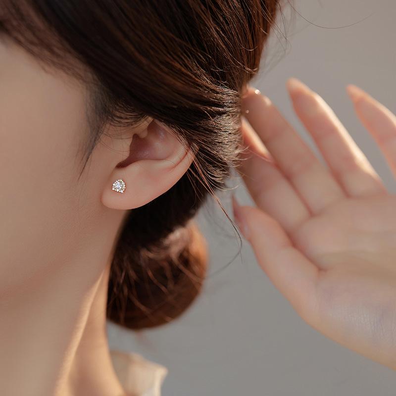925 Sterling Silver Inlaid Shiny Zircon Heart Earrings for Women Korean Small Sweet Jewelry