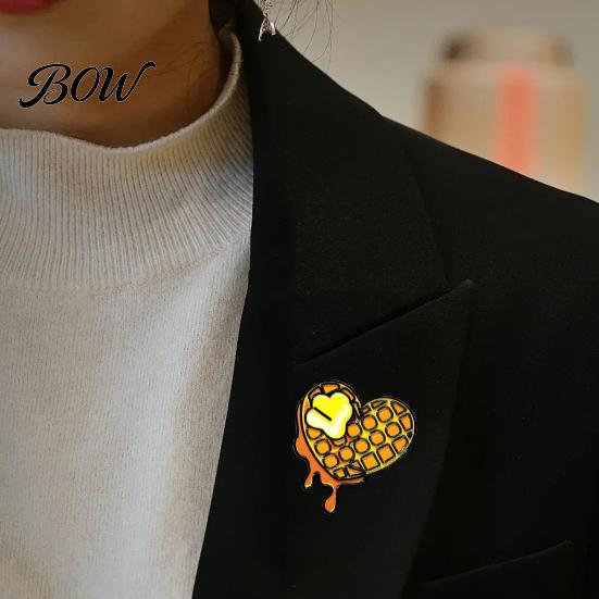 Durable Alloy Brooch Enamel Love Waffle Brooch, Heart Metal Lapel Pin, Sweater Food Jewelry Cardigan Coat Suit Scarf Decor, Men Women Clothing