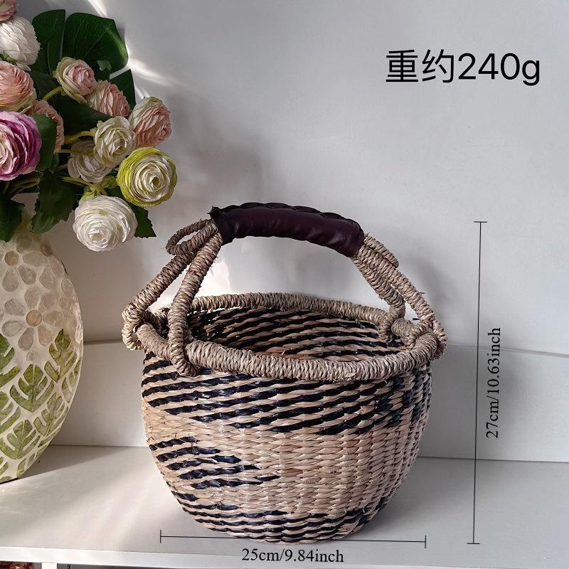 eaweed Handmade woven picnic basket for storing fruits and vegetables, Cosmetics kitchen organizer flower girl basket