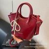 Bag Women's 2025 New Messenger Bag Fashionable Niche Design Sense Summer Portable Bucket Bag Work Small Bag