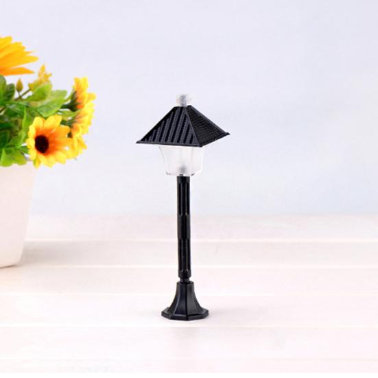 1Pc Creative Resin Street Lamp Model Garden Dollhouse Miniature Landscape Decor