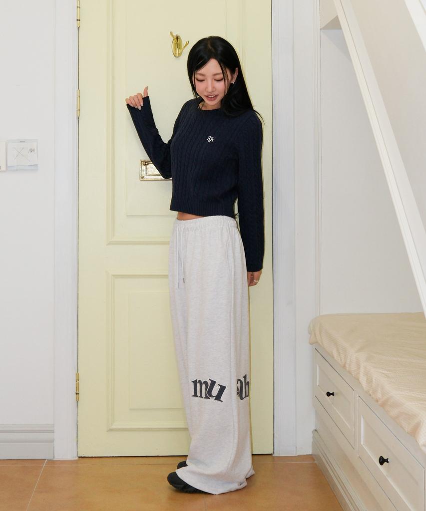 MUAHMUAH Embroidered Cable Round Knit [Navy]