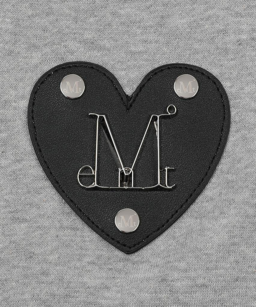 MUCENT Tire Metal Logo Heart Patch Off-Shoulder Zip-Up Sweatshirt (2 Colors)