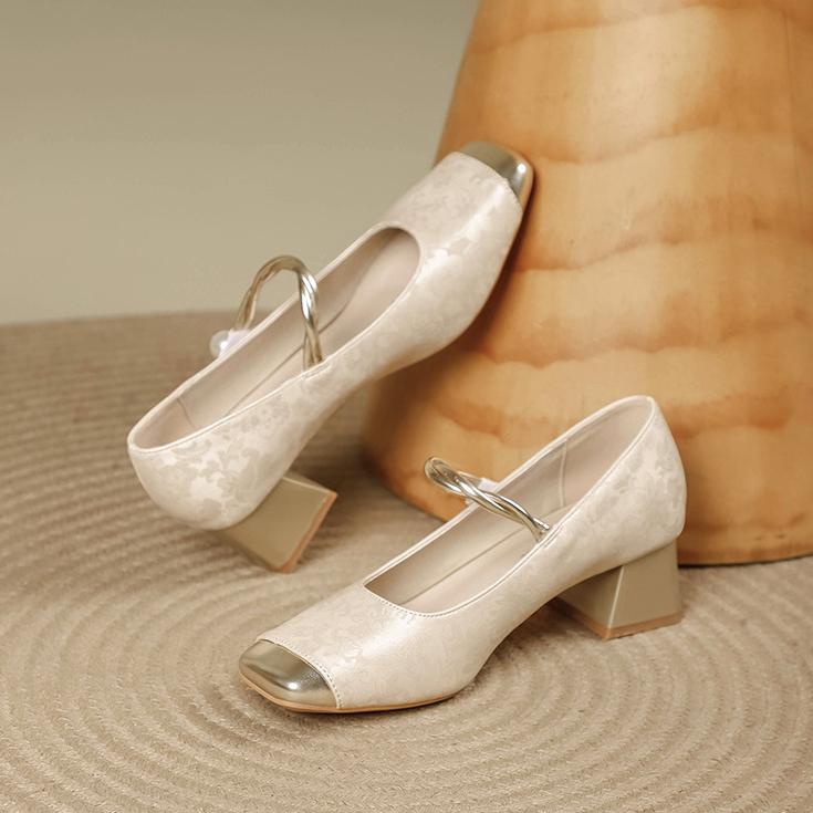 Casual Mary Jane Shoes for Women Chunky Block Heel Ankle Strap Dress Shoes Low Heels Square Closed Toe Mary Janes Pumps Women's Comfortable Work Shoes