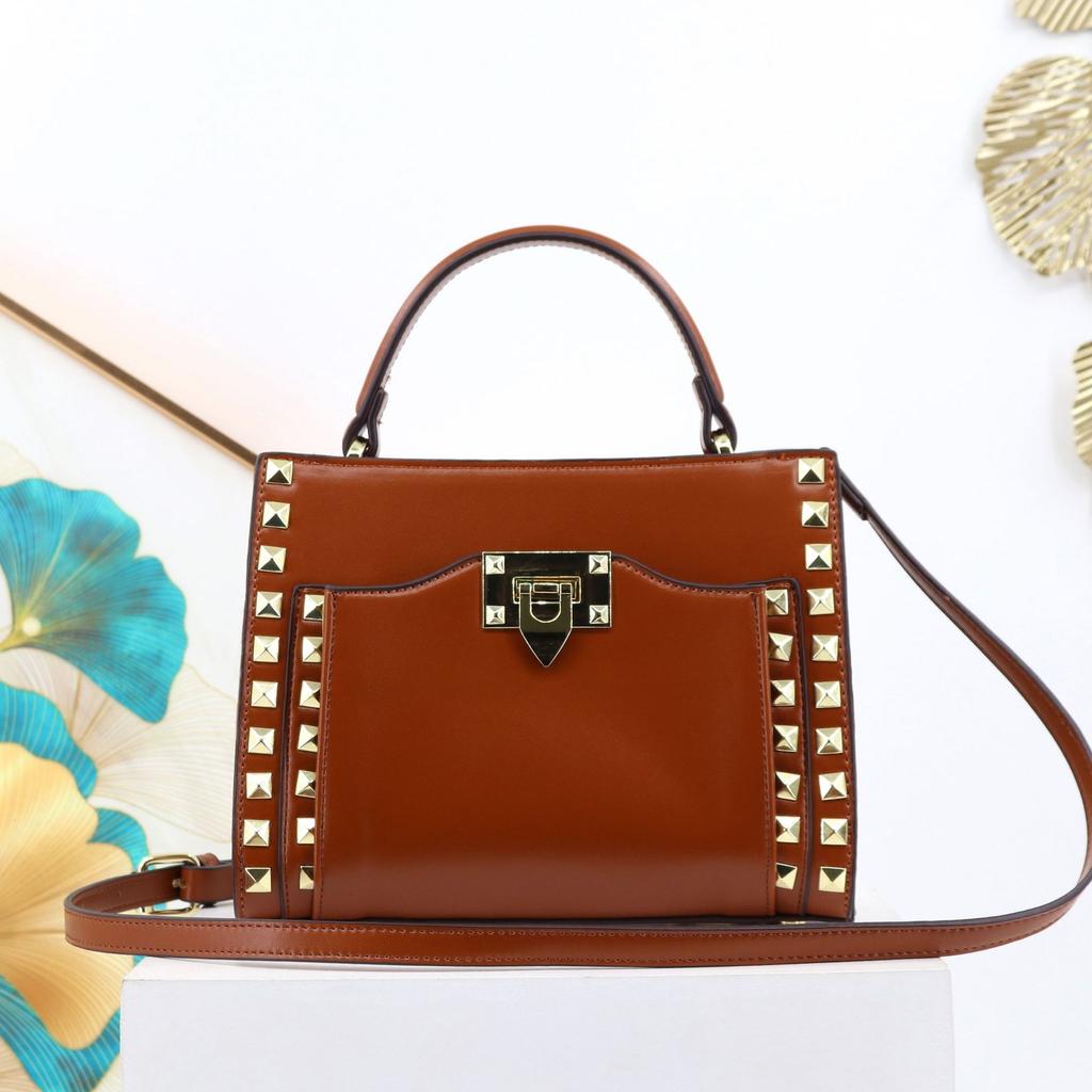 Женская сумка Newladishandbagdesignerwomenbag Элементы с заклепками