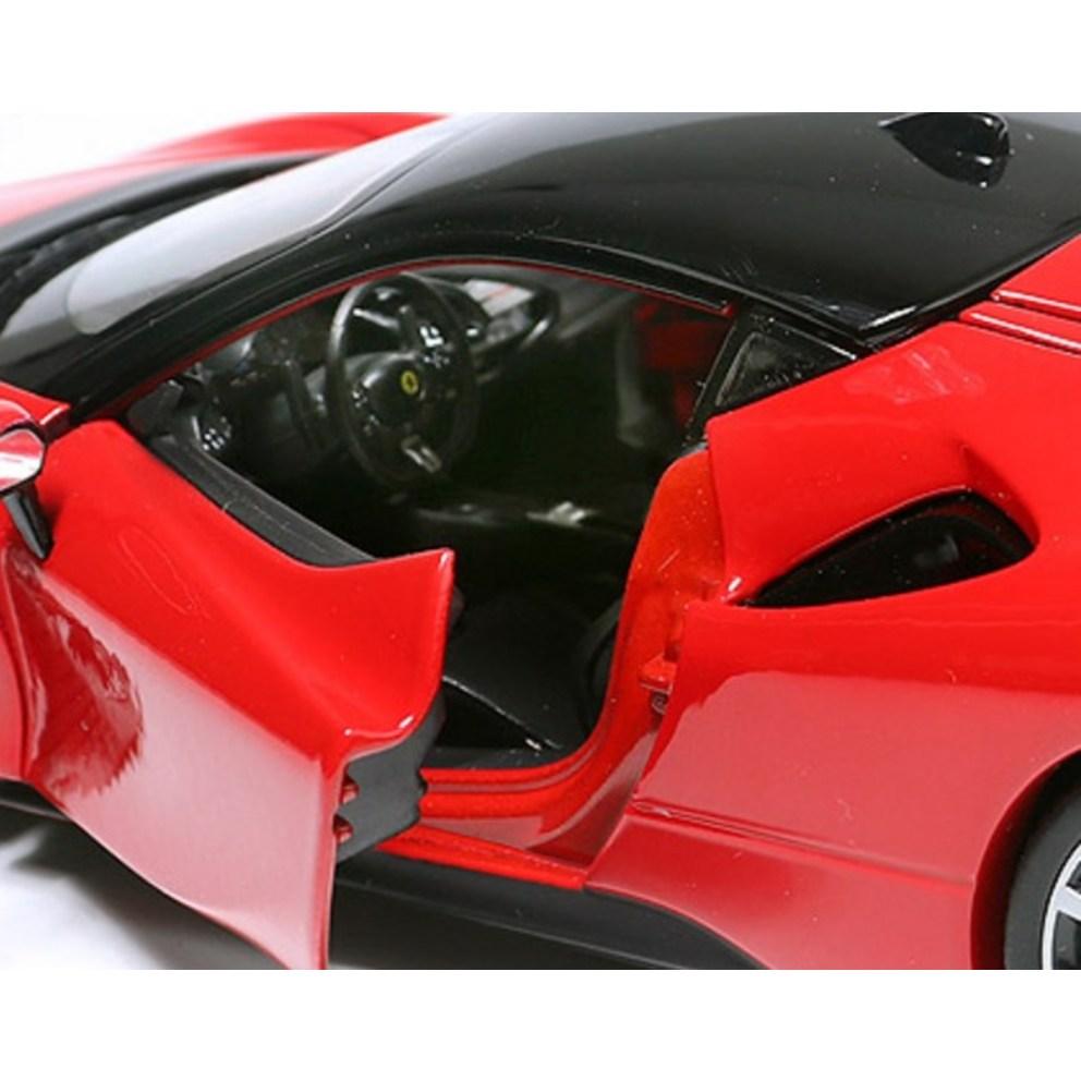 Ббураго 1:Модель автомобиля Ferrari SF90 Stradale, масштаб 1:24, красная