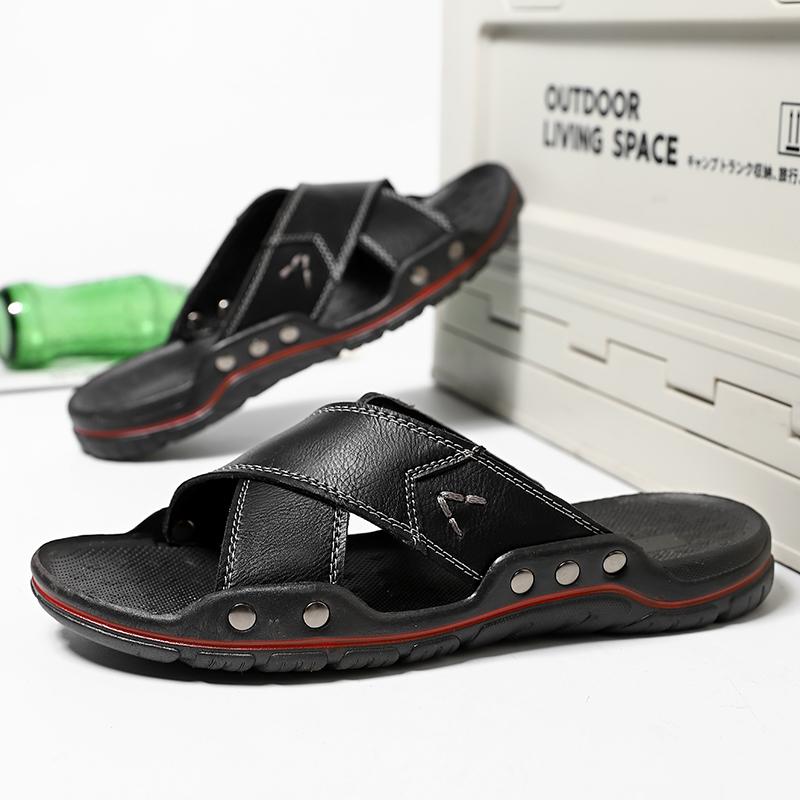 Мода 2024 Новые кожаные мужские сандалии Классические летние мужские шлепанцы Легкие мягкие шлепанцы Нескользящие для отдыха Ходьба Полушлепки Пляжные шлепанцы