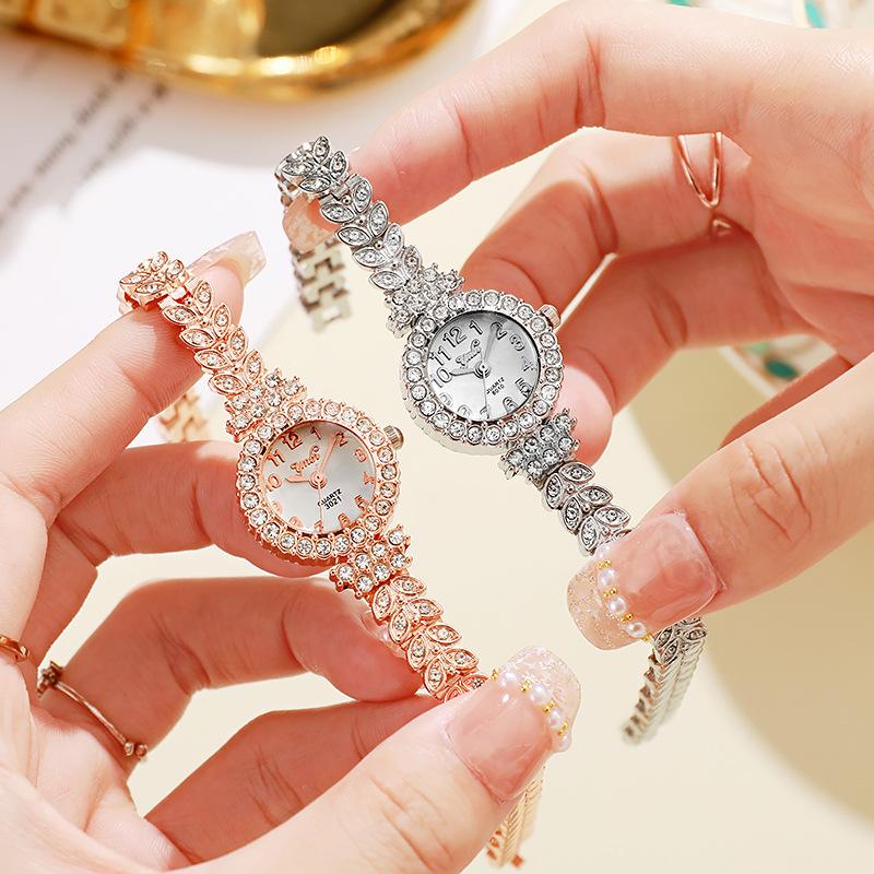 Женские браслетные часы со стразами на ремешке, кварцевые наручные часы, женские часы в подарок, часы с круглым циферблатом