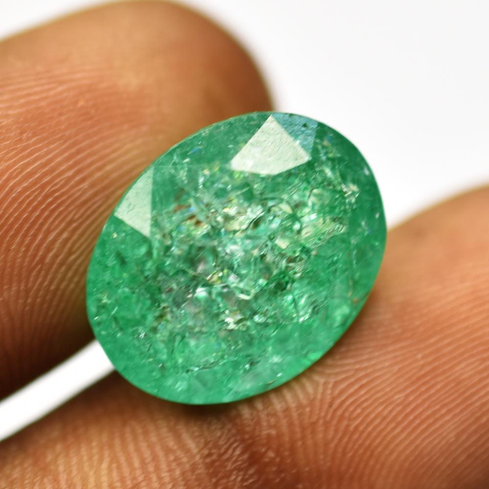 Natural Green Emerald Loose Gemstone Oval Cut 15.35 ct for Jewelry Making and Gem Collections