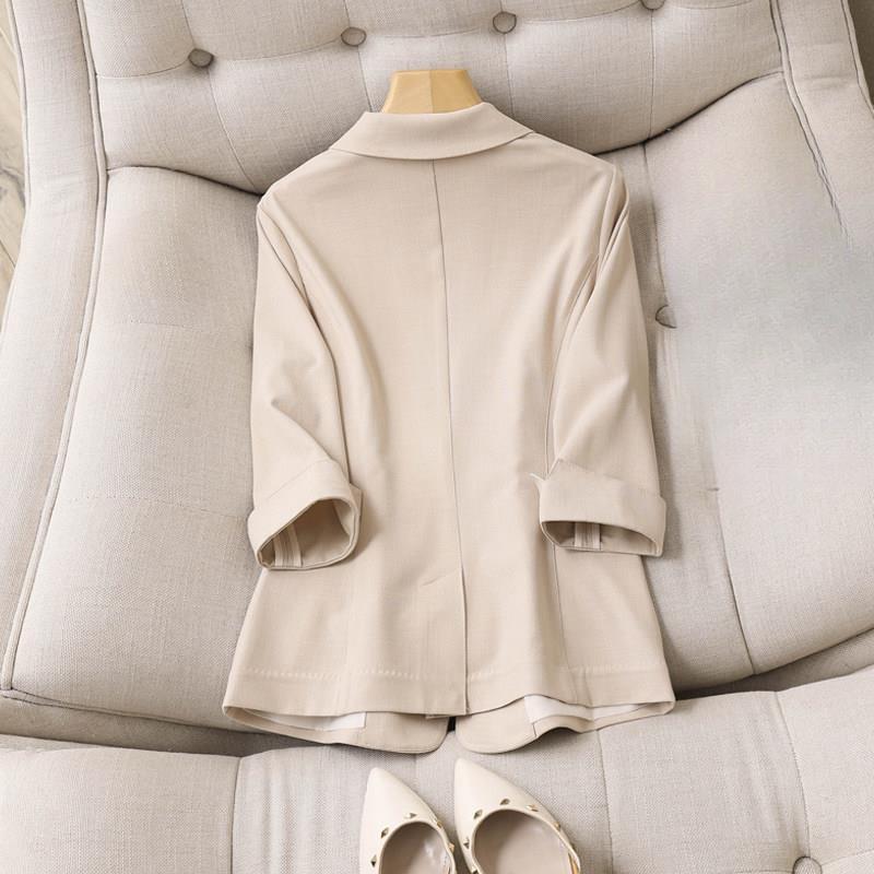 Stylish Casual Blazer Jacket for Women Perfect for Spring and Fall Seasons