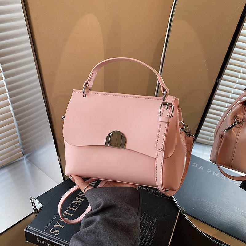 Женская сумка премиум-класса с текстурой, новая модная универсальная сумка-мессенджер 2025, популярная весенне-летняя портативная маленькая квадратная сумка