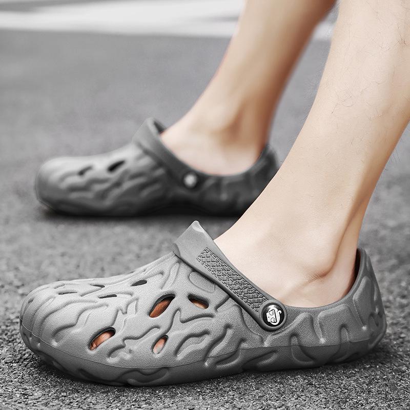 Large Size 49 Hole Shoes Men's Summer Wear Men's Bag Head Slippers Stepping On Shit Feeling Driving Outdoor Fashion Beach Shoes