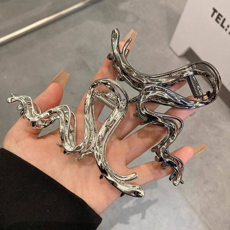 Уникальный Металлический Неправильной Формы Зажим для Волос в Виде Акулы Модный Панк Черный Серебристый Цвет Зажим-Краб Заколка Женская Корейские Аксессуары для Волос